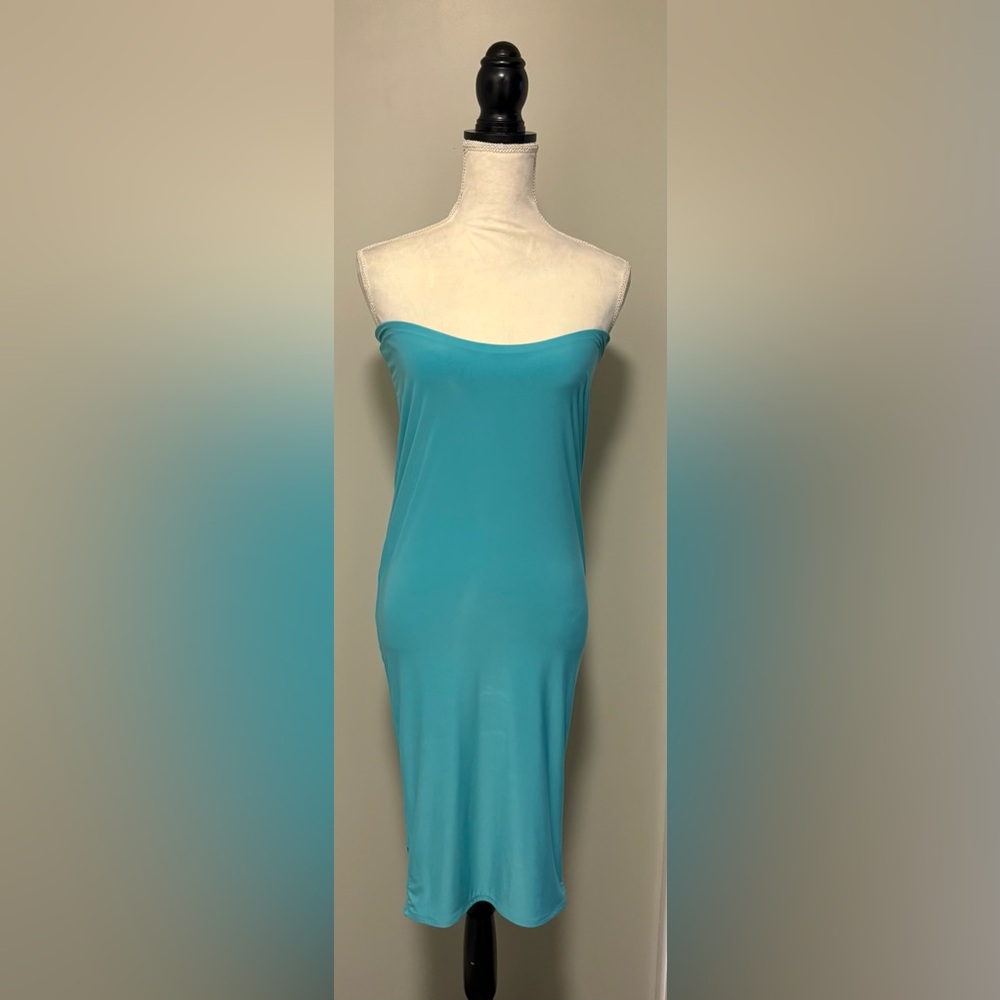 NWT Naked wardrobe strapless sheath dress. Size L